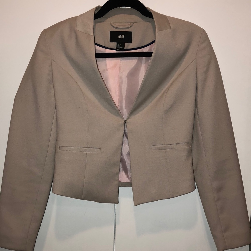 H&M Taupe Cropped Blazer -  US 6 - Fully lined